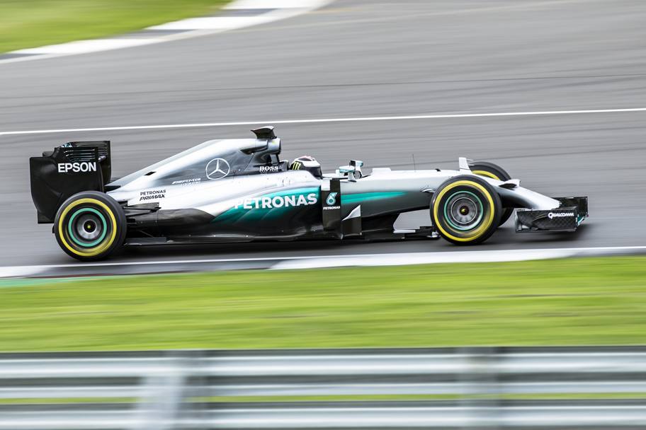 Jorge Lorenzo ha provato la Mercedes F1 a Silverstone: 